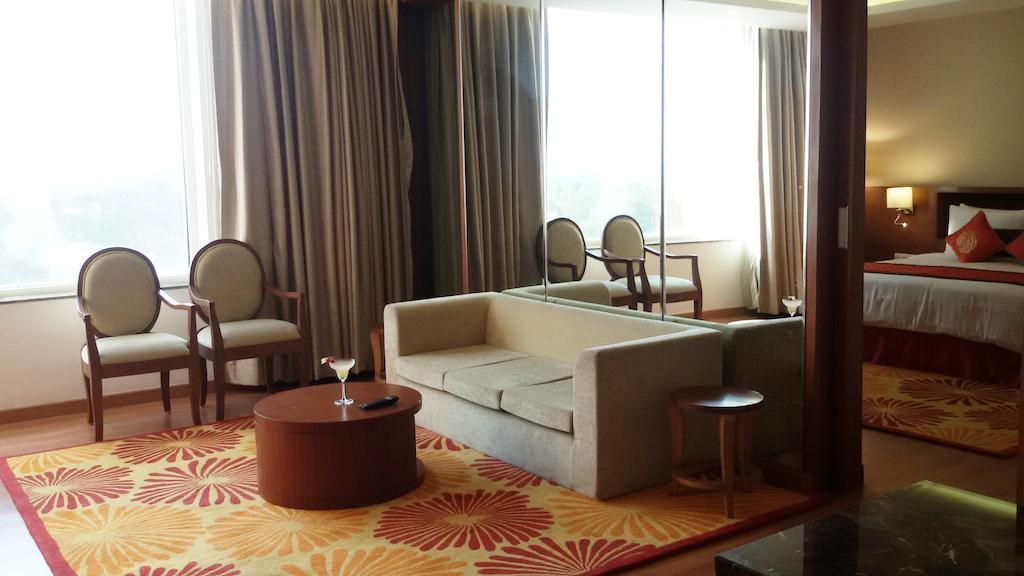 Country Inn & Suites By Radisson, Meerut Esterno foto