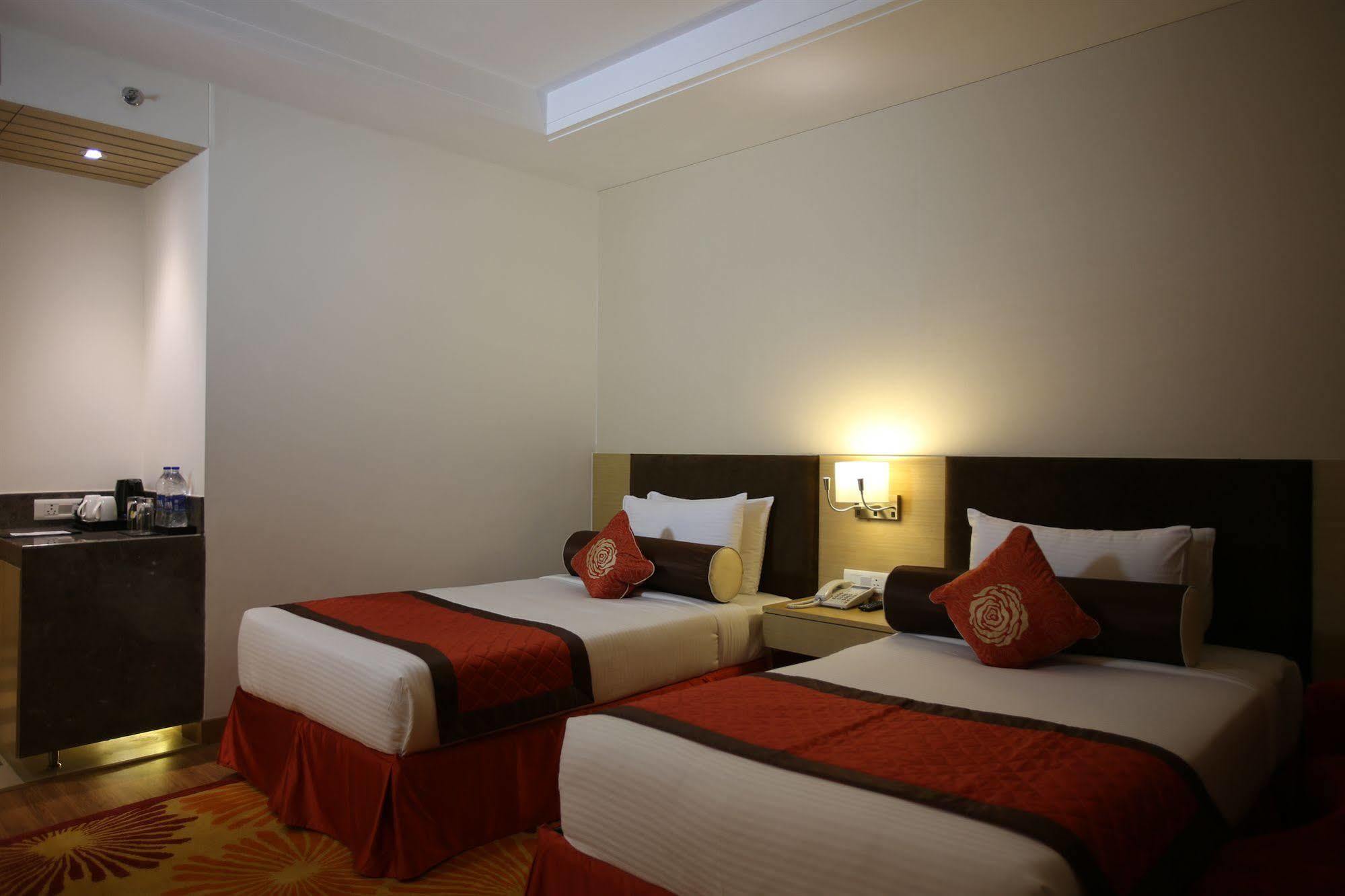 Country Inn & Suites By Radisson, Meerut Esterno foto