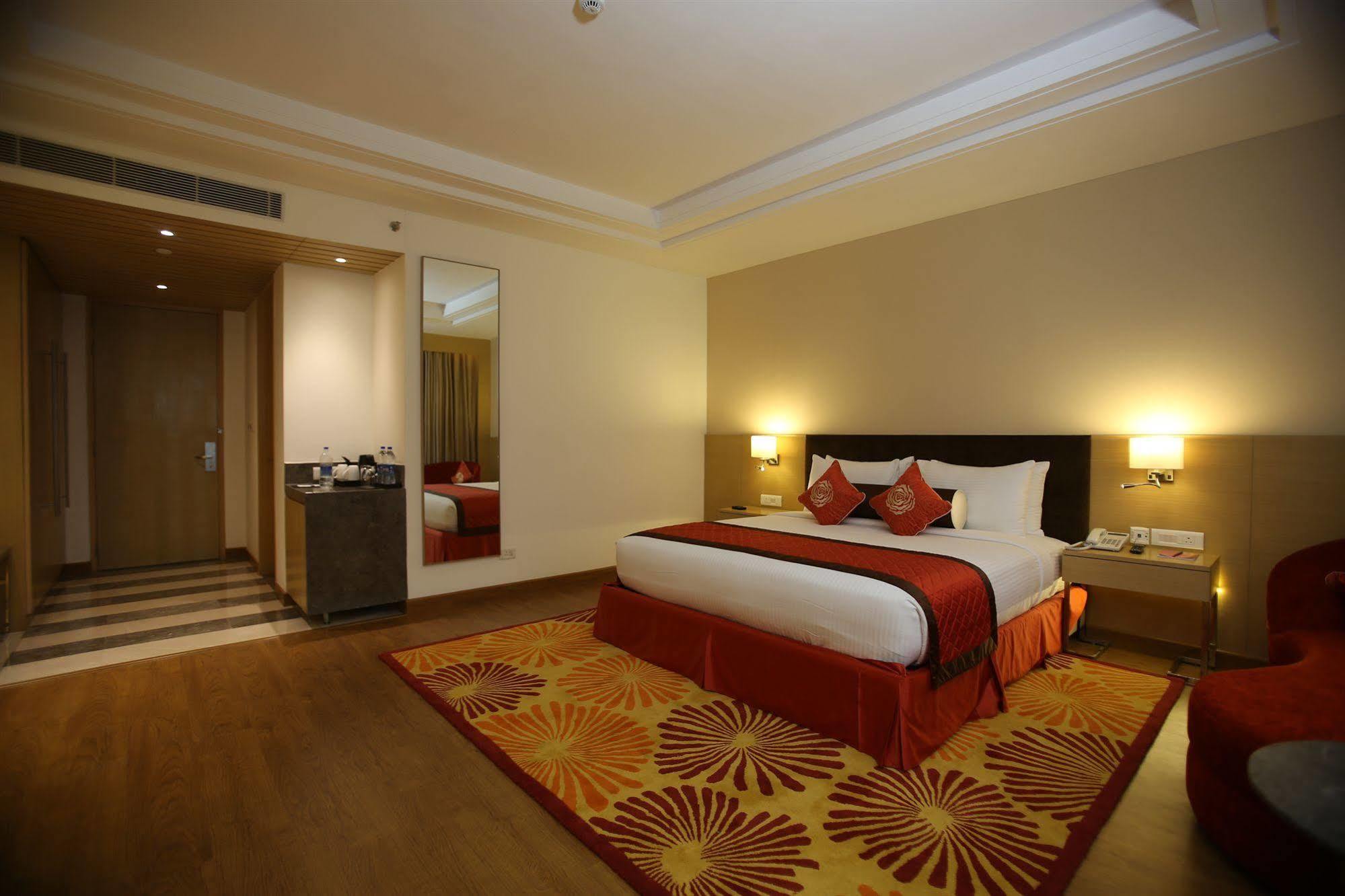 Country Inn & Suites By Radisson, Meerut Esterno foto