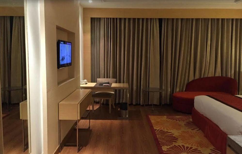 Country Inn & Suites By Radisson, Meerut Esterno foto